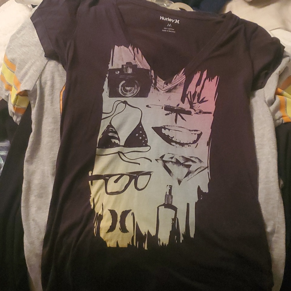 Hurley V neck